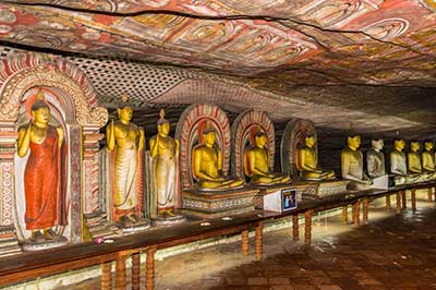 Sri Lanka Dambulla Cave Temple | elephanttoe.com