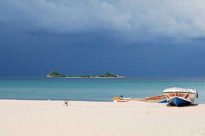 Nilaveli Beach | elephanttoe.com