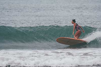 Mirissa Beach Surfing | elephanttoe.com